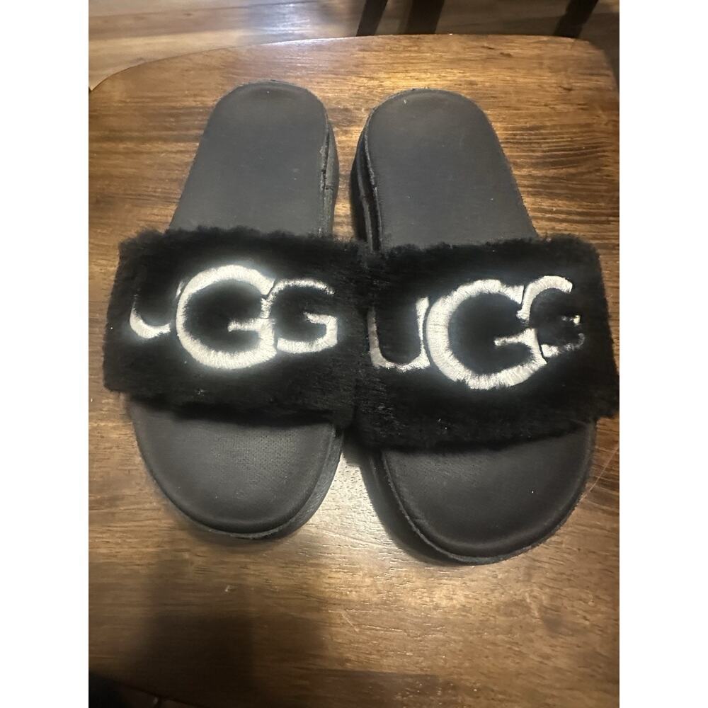 UGG Women's Laton Fur Slide Sandals in Black White, model number 1111236 sz 7